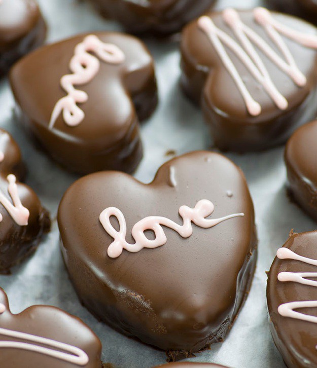 Chocolate Chip Cookie Dough Valentineâs Hearts | Valentine