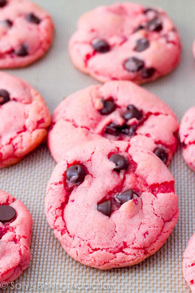 Strawberry Chocolate Chip Cookies | 10 Pretty In Pink Food Recipes | DIY Projects