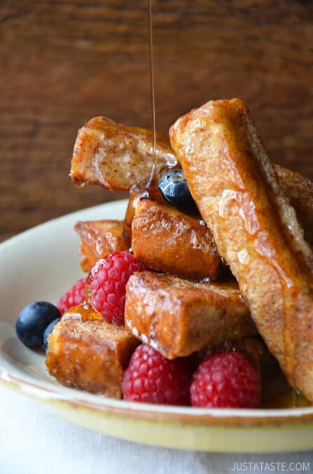Easy Cinnamon French Toast Sticks from justataste.com #recipe