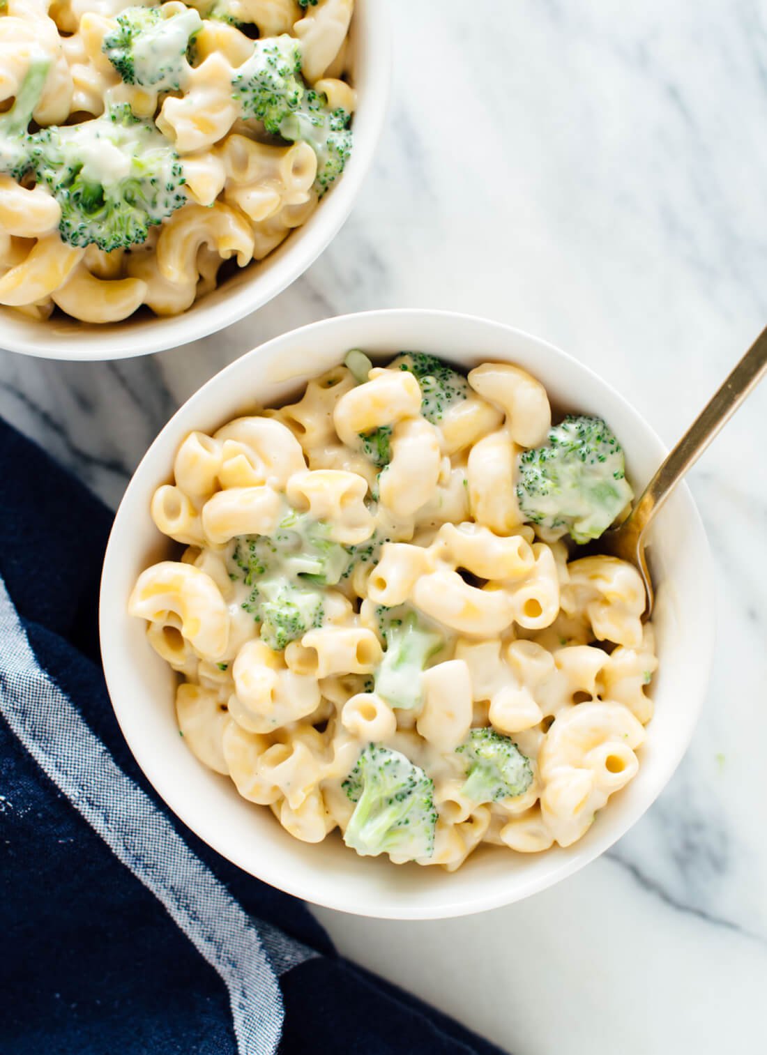 This vegan mac and cheese recipe is incredibly creamy and remarkably cheese-like! Dairy free and easily gluten free. cookieandkate.com
