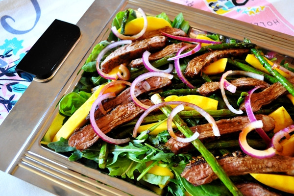 Grilled Asparagus and Steak Salad