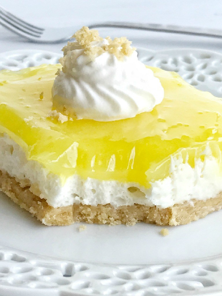 Lemon Cookie Cheesecake Delight