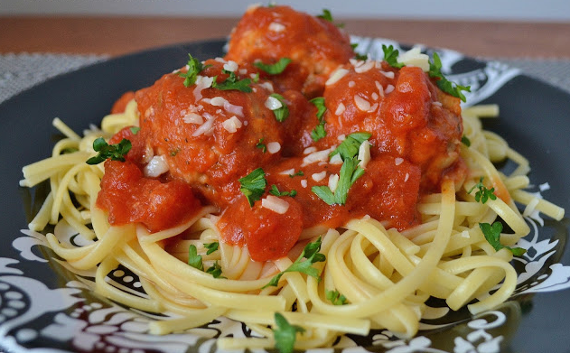 Linguine with Ground Turkey Meatballs and Marinara Sauce