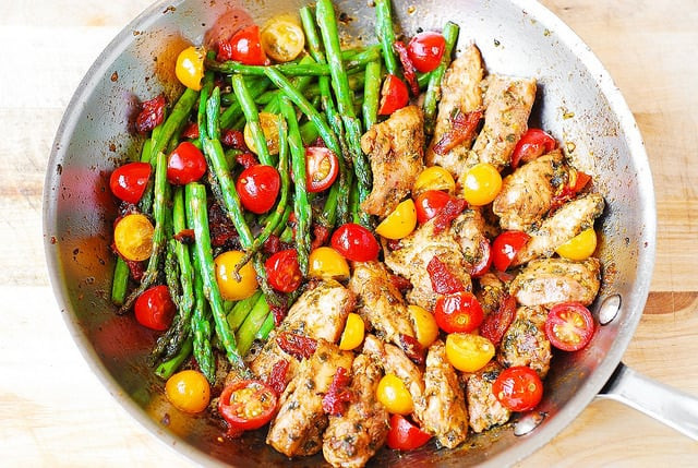 One-Pan Pesto Chicken and Veggies