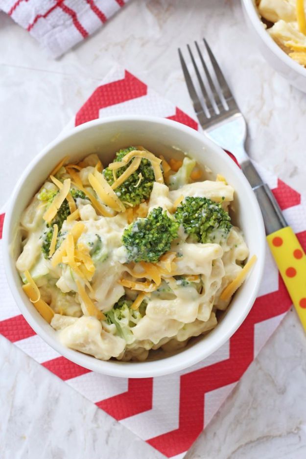 Best Broccoli Recipes - Broccoli Mac And Cheese - Recipe Ideas for Roasted, Steamed, Fresh or Frozen, Healthy, Cheesy, Soup, Salad, Casseroles and Side Dish Vegetables Made With Broccoli. Shrimp, Chicken, Pasta and Paleo Recipes. Easy Dinner, Lunch and Healthy Snacks for Kids and Adults - Homemade Food and Crafts by DIY JOY http://diyjoy.com/best-broccoli-recipes