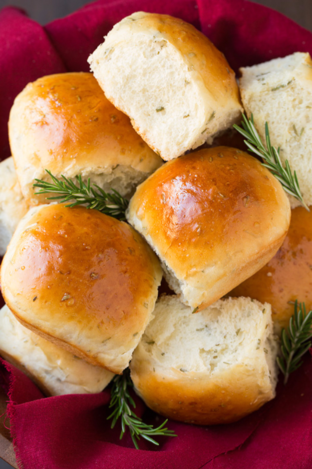 Best Thanksgiving Dinner Recipes - Rosemary Dinner Rolls - Easy DIY Desserts, Sides, Sauces, Main Courses, Vegetables, Pie and Side Dishes. Simple Gravy, Cranberries, Turkey and Pies With Step by Step Tutorials http://diyjoy.com/best-thanksgiving-dinner-recipes