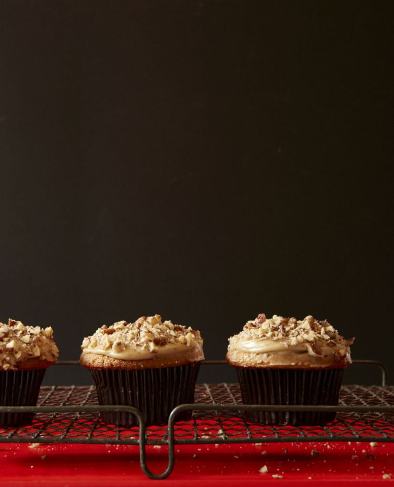 4 Thanksgiving Pies On One Sheet Tray
 15 Desserts Your Thanksgiving Dinner Absolutely Needs