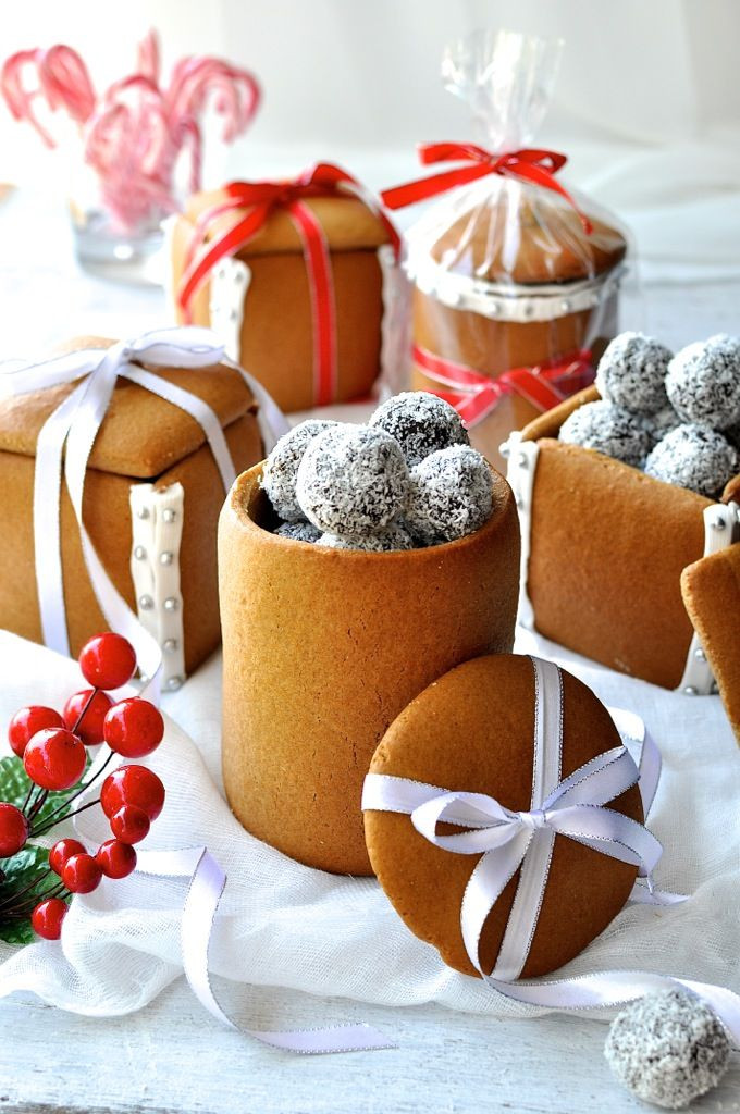 Baking Christmas Gifts
 Gingerbread Box & Mason Jars Recipe