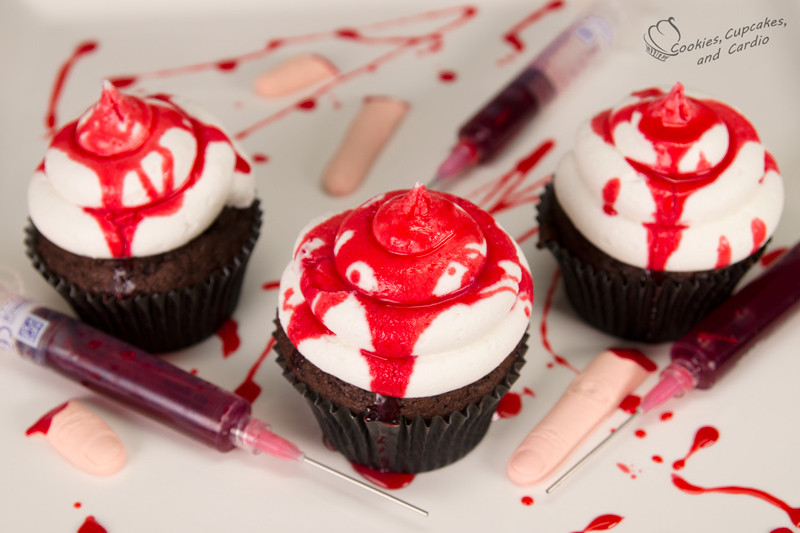 Bloody Halloween Cupcakes
 How to Make Edible Fake Blood & Bloody Halloween Cupcakes