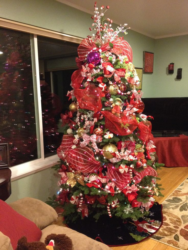 Candy Cane Christmas Tree Decorating Ideas
 17 Best images about CHRISTMAS TREES on Pinterest
