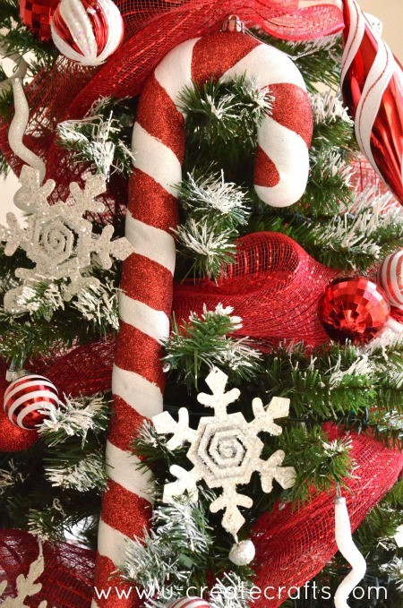 Candy Cane Christmas Tree Decorating Ideas
 Peppermint Christmas Tree