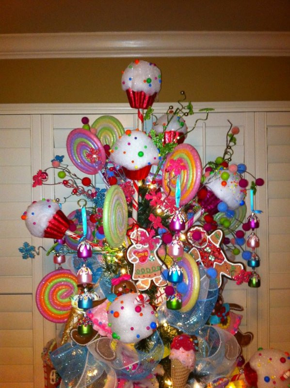 Candy Christmas Tree Topper
 25 Ideas To Make Candy Christmas Ornaments MagMent