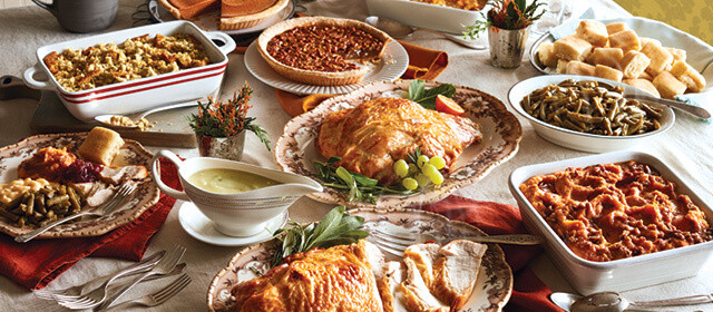 Thanksgiving tablescapes using paper plates