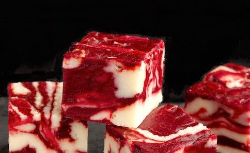 Cheap Christmas Desserts
 Red Velvet Christmas Fudge – Cheap Dessert Recipe For