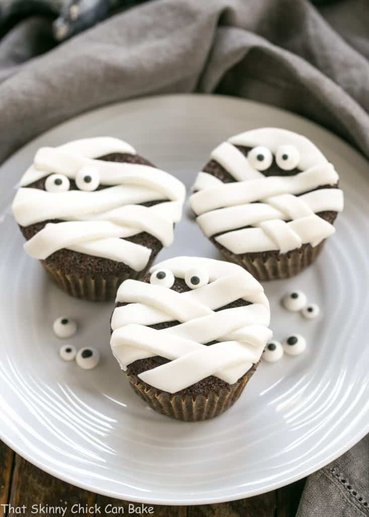 Chocolate Halloween Cupcakes
 Chocolate Mummy Cupcakes That Skinny Chick Can Bake