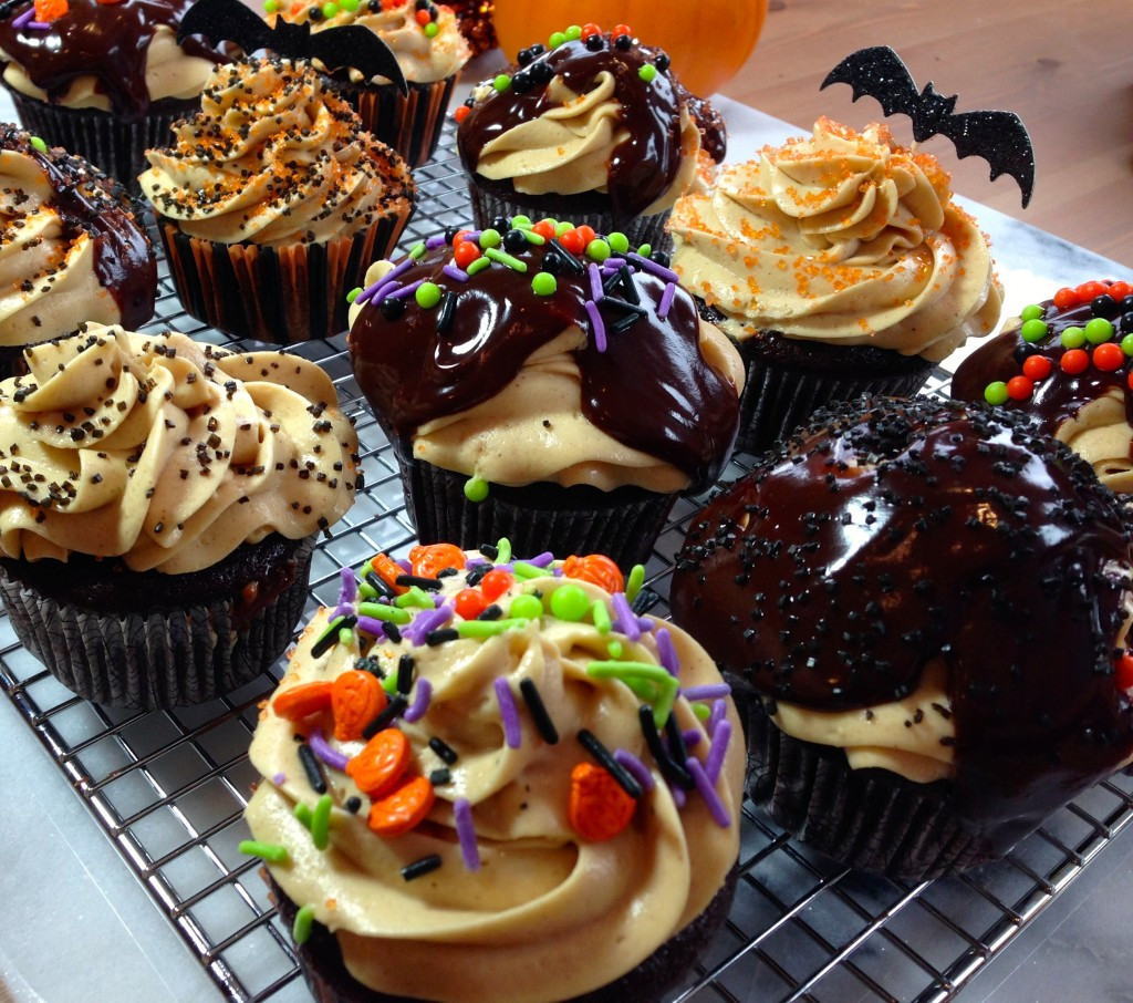 Chocolate Halloween Cupcakes
 Peanut Butter & Chocolate Cupcakes for Halloween