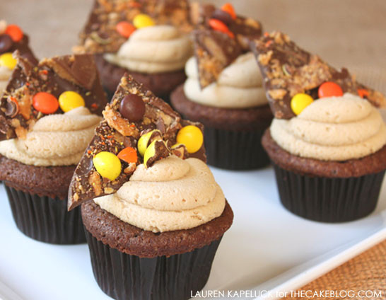 Chocolate Halloween Cupcakes
 Halloween Candy Cupcakes