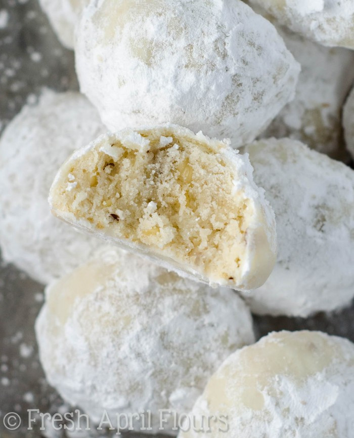 Christmas Ball Cookies Powdered Sugar
 Russian Tea Cakes Snowballs