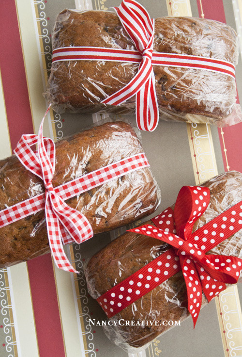 Christmas Bread Gifts
 Chocolate Chip Pumpkin Bread and Mini Loaves