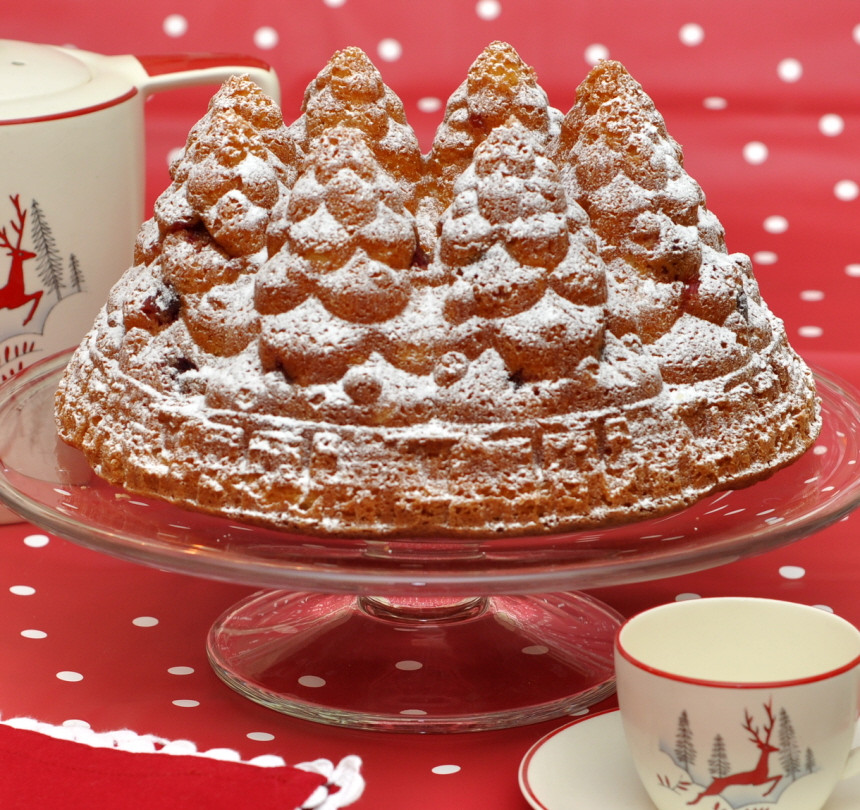 Christmas Bundt Cake
 Christmas Holiday Fir Tree Bundt Cake – from the sweet kitchen