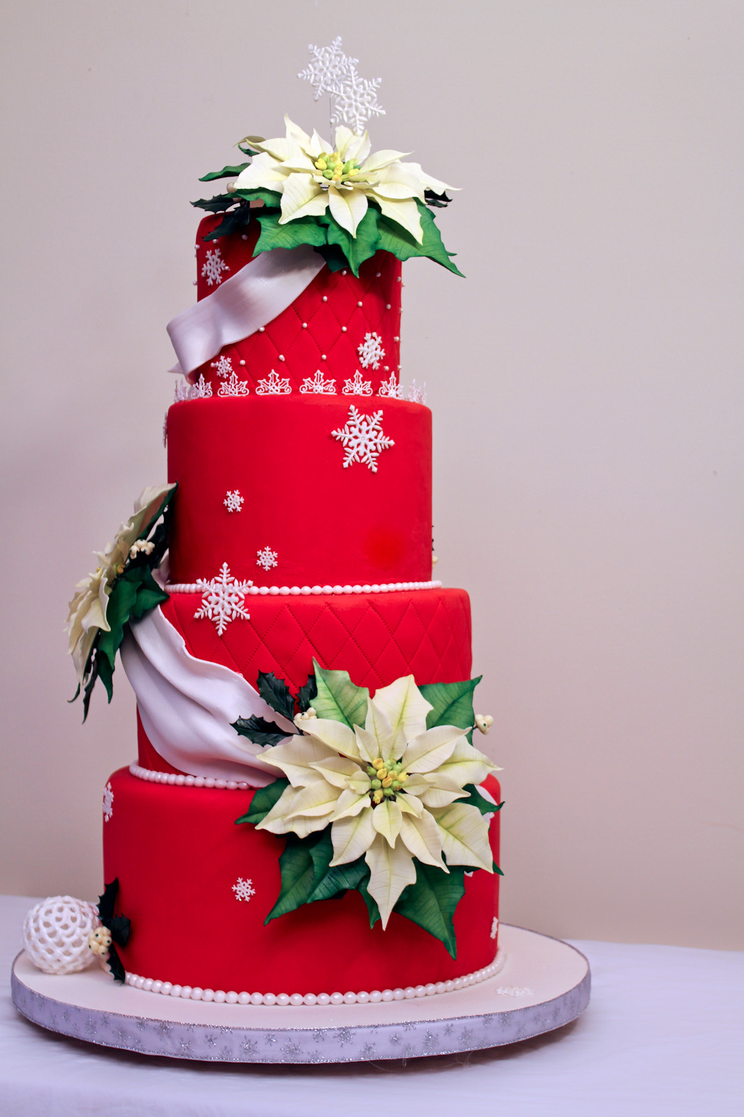 Christmas Cakes Images
 The Cake Engineer Holiday Poinsettia Cake