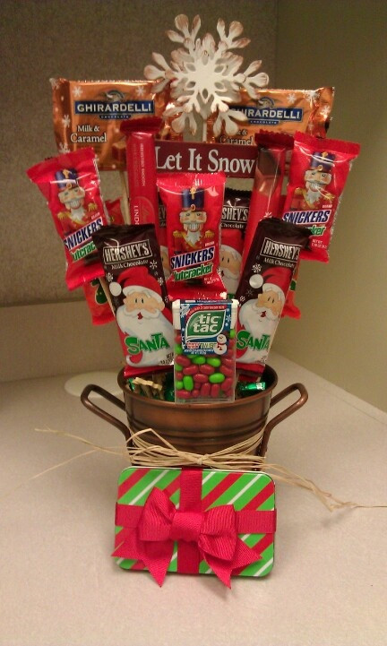 Christmas Candy Bouquets
 161 best images about Candy bouquet on Pinterest