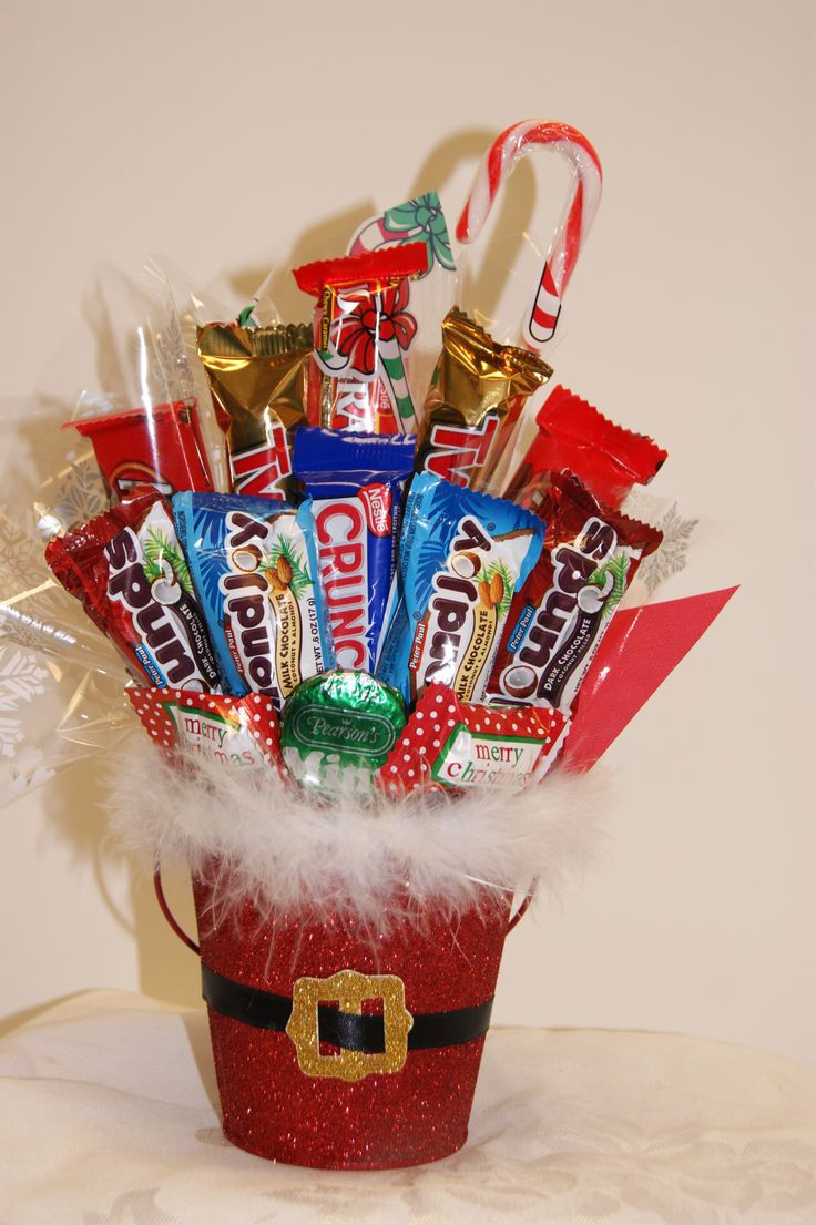 Christmas Candy Gift Baskets
 1000 ideas about Candy Bouquet on Pinterest