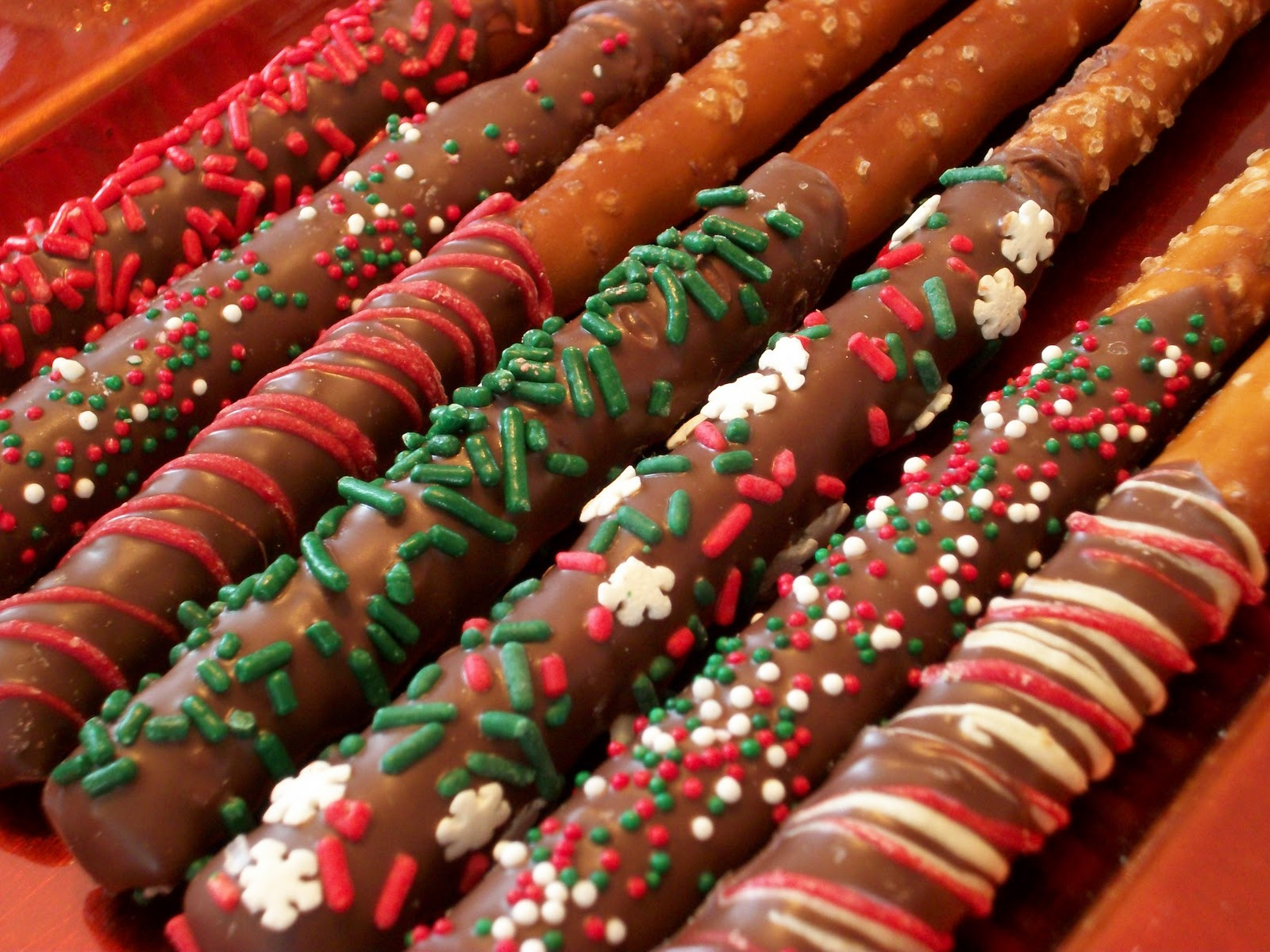 Christmas Chocolate Covered Pretzels
 Lola Pearl Bake Shoppe December 2011