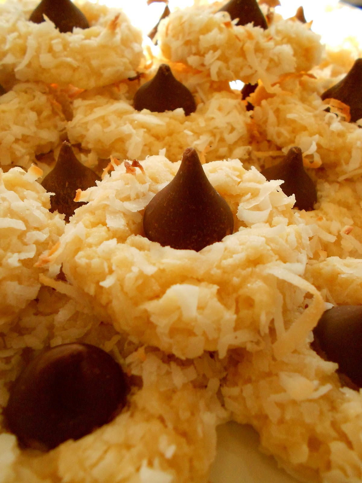 Christmas Coconut Macaroons
 FOOD Kiss Cookies on Pinterest