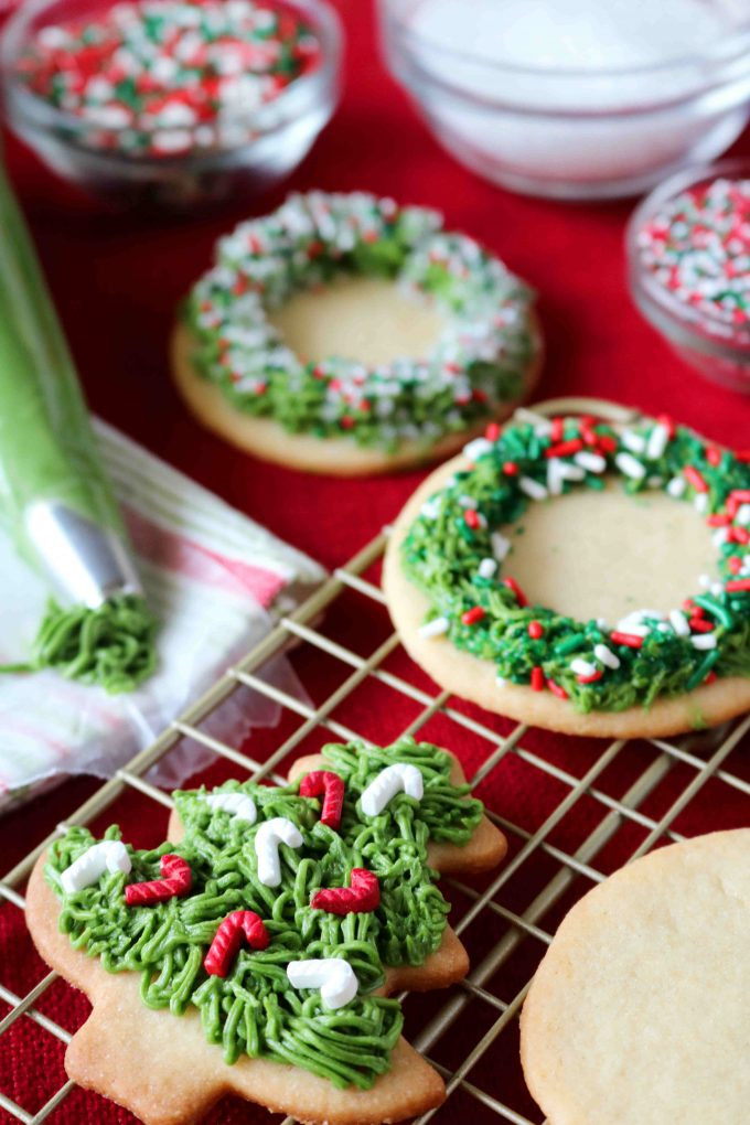 Christmas Cookies Frosting Recipes
 Easy Sugar Cookie Icing for Christmas Sugar Cookies The