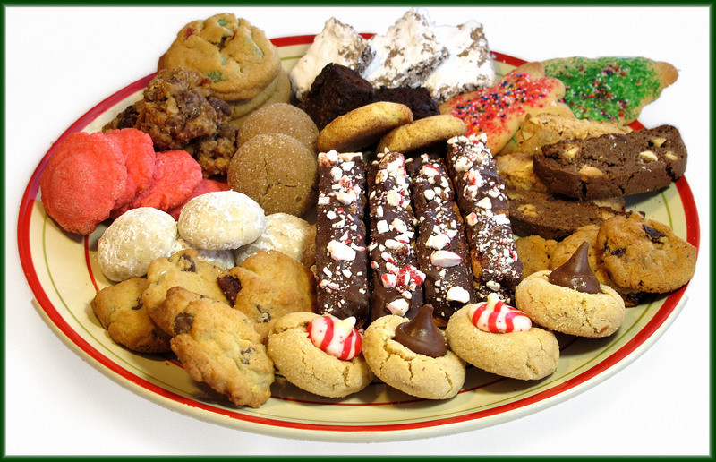 Christmas Cookies Plates
 Holiday cookie tradition steeped in history