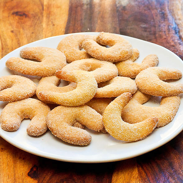 Christmas Crescent Cookies
 Vanilla Crescent Cookies German Christmas Cookies