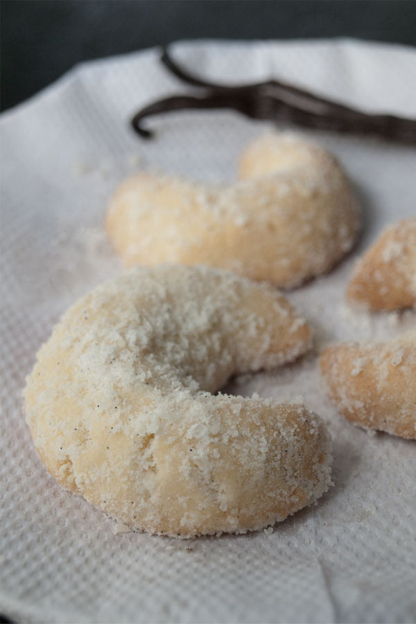 Christmas Crescent Cookies
 An Epic Cookie Round Up e Sweet Mess