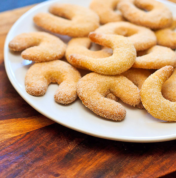 Christmas Crescent Cookies
 Vanilla Crescent Cookies German Christmas Cookies