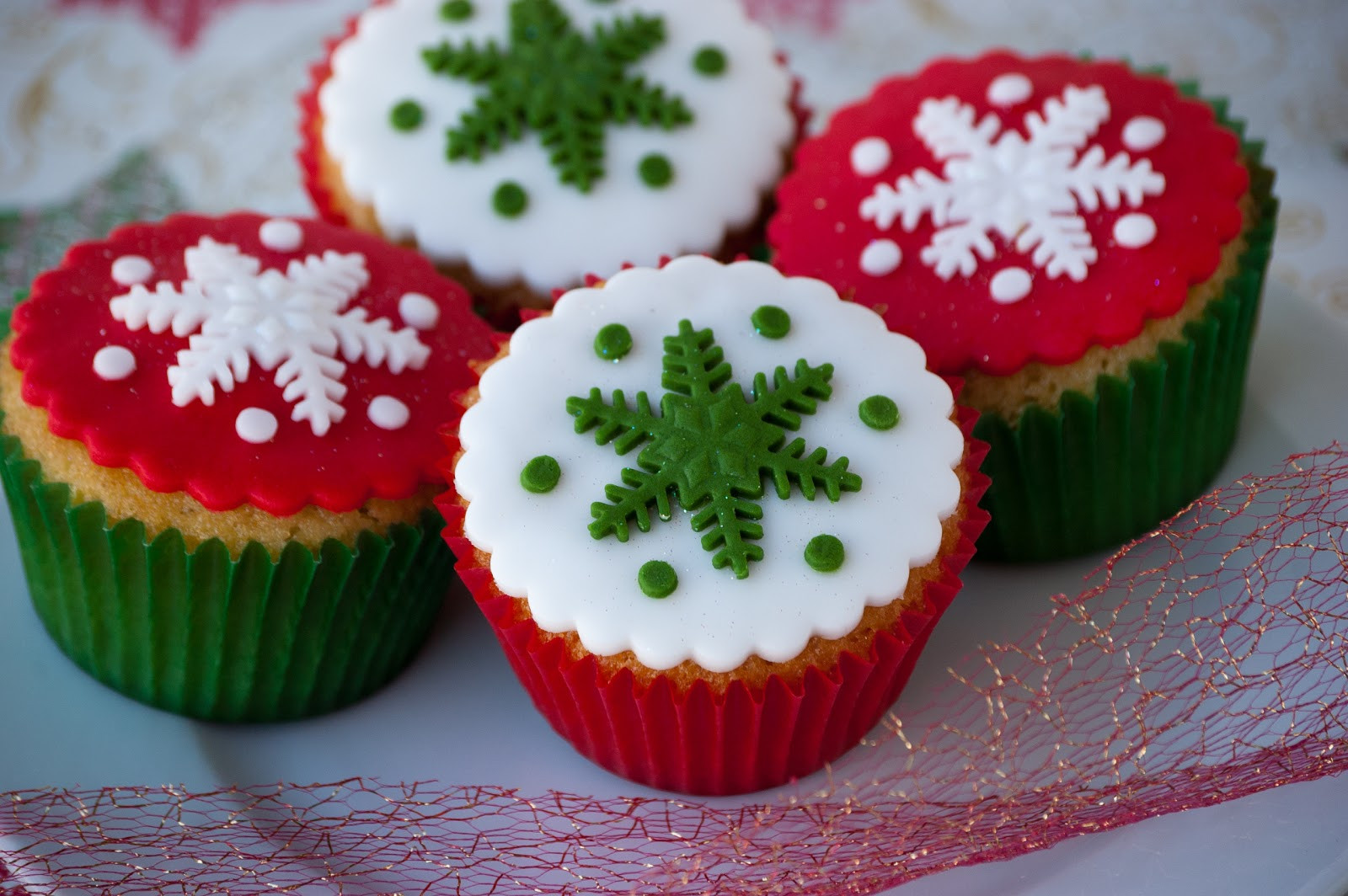Christmas Cup Cakes
 Cupcakes Are My New Love Christmas Cupcakes