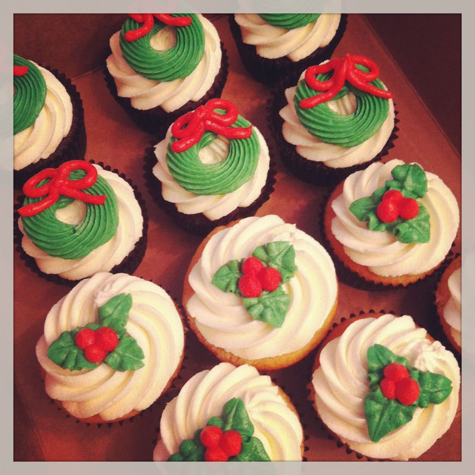 Christmas Cupcake Cakes
 Cakes by Becky December 2012
