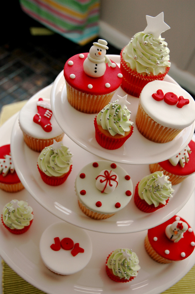 Christmas Cupcake Cakes
 Niecey s blog Don 39t for to keep checking Cupcake