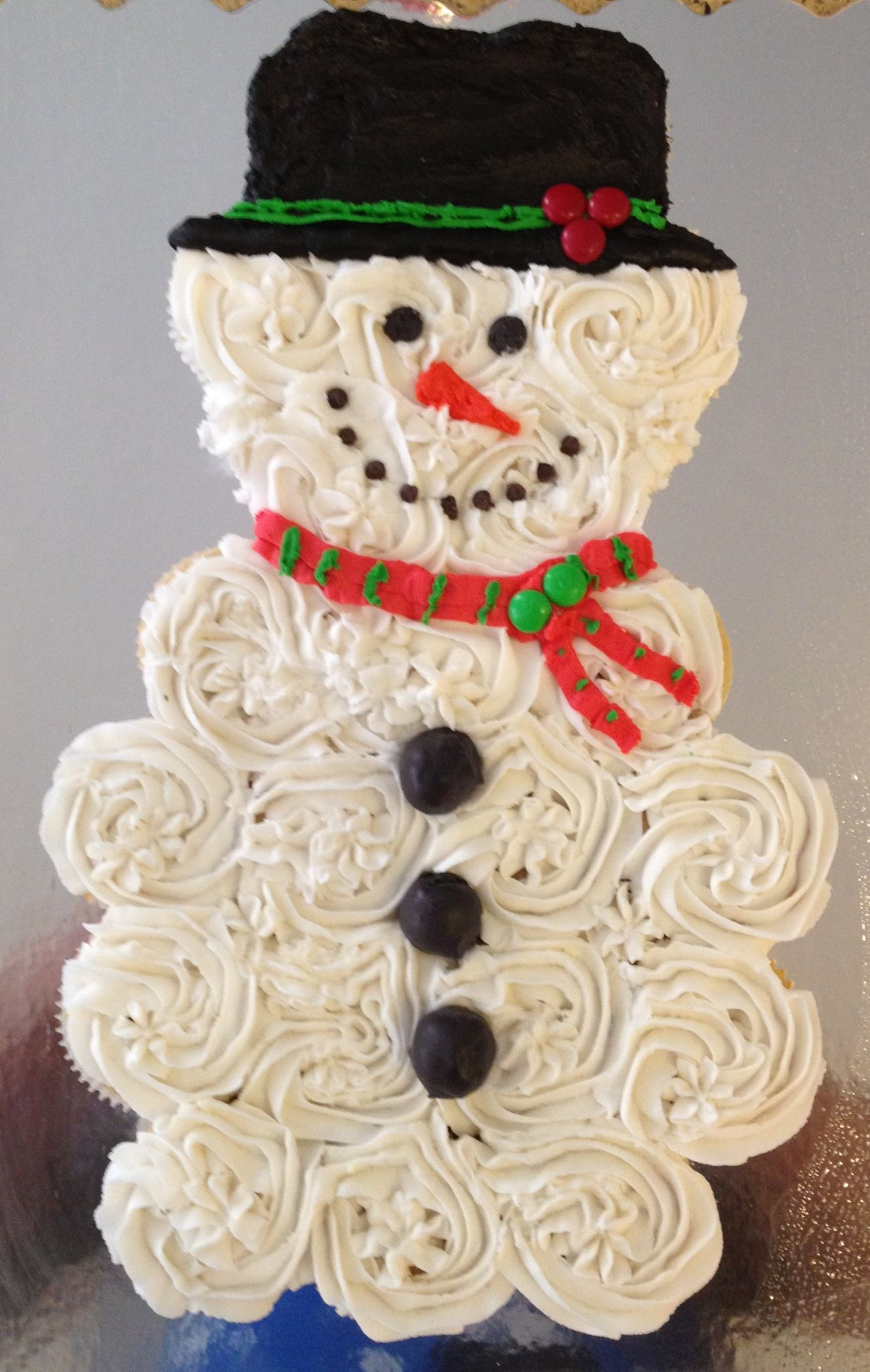 Christmas Cupcake Cakes
 Frosty cupcake cake My creations in 2019