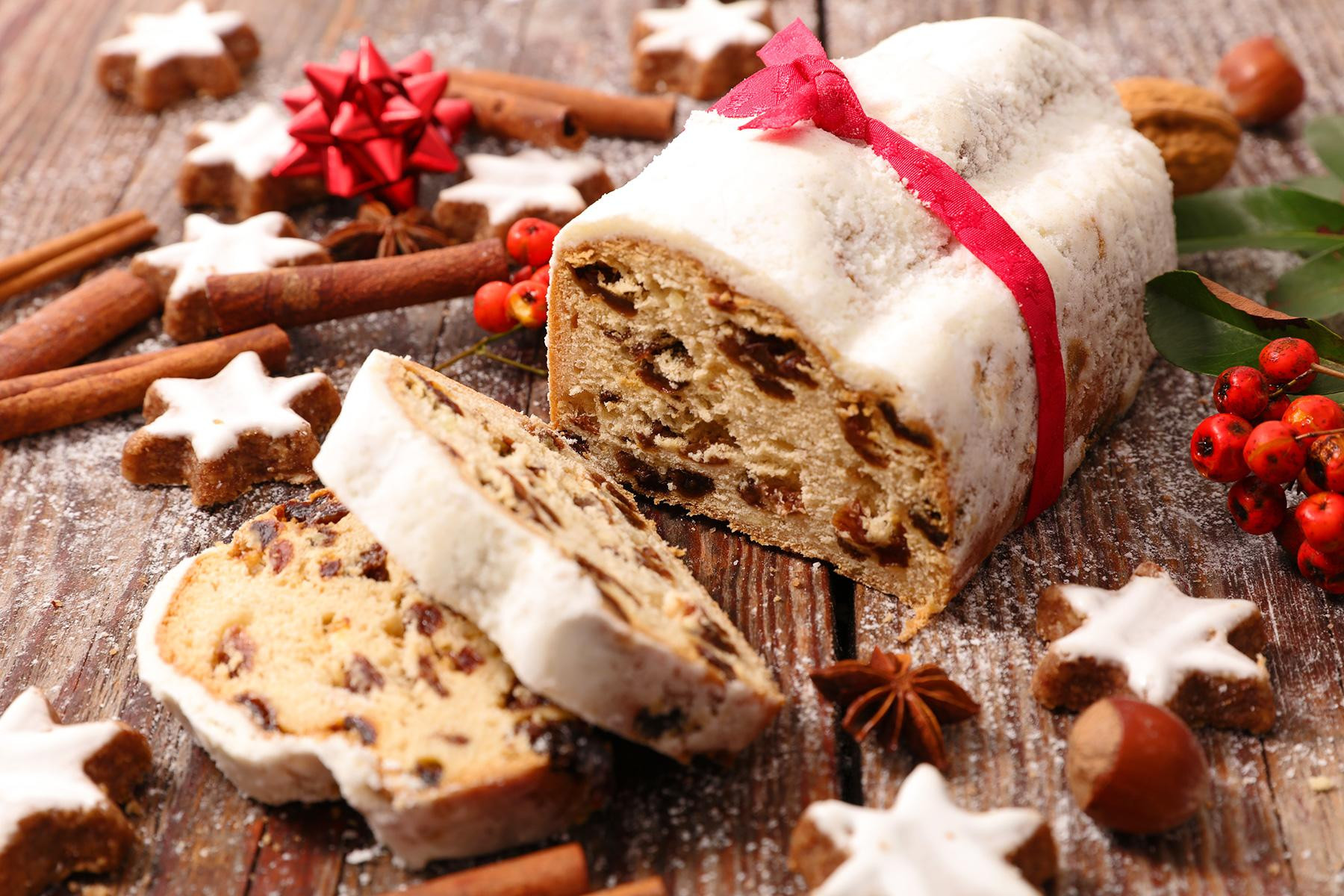 Christmas Desserts From Around The World
 Traditional Holiday Desserts from Around the World