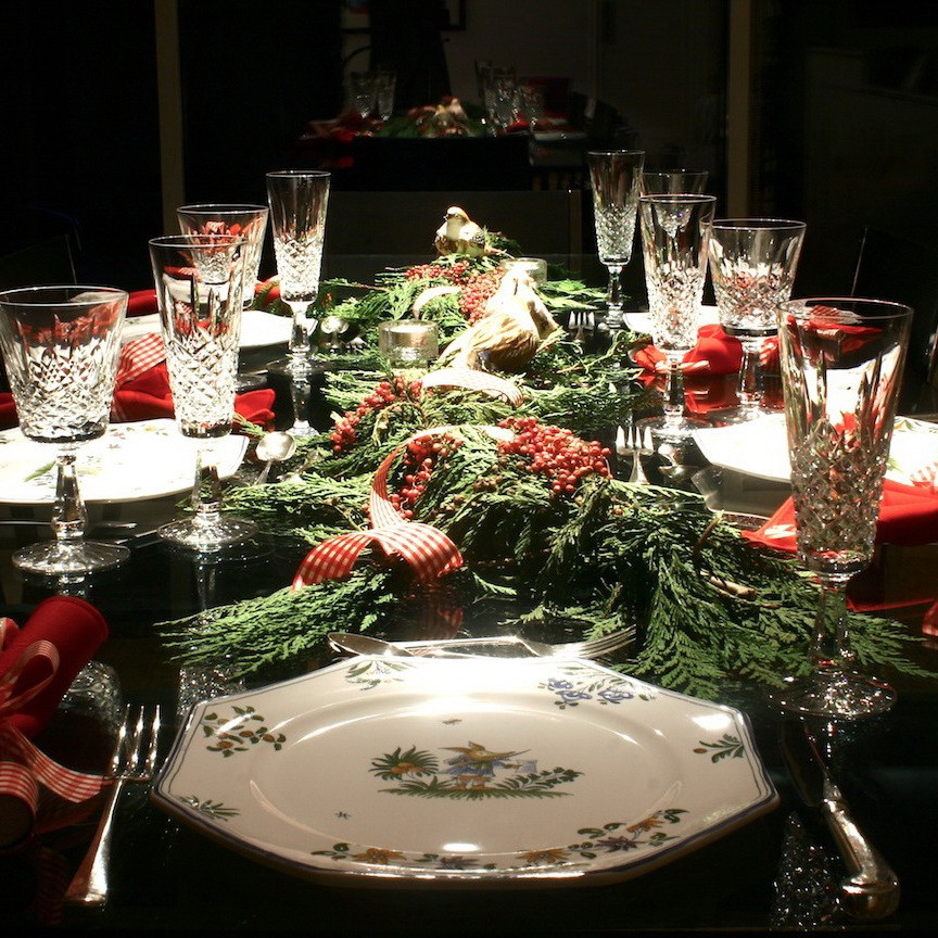Christmas Dinner Table Decorations
 Modern Thrill A love letter to modern culture