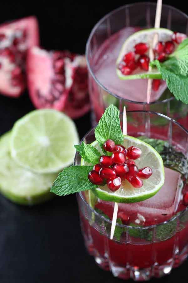 Christmas Drink Recipes Alcoholic
 21 Holiday Party Drinks Non Alcoholic and With Alcohol