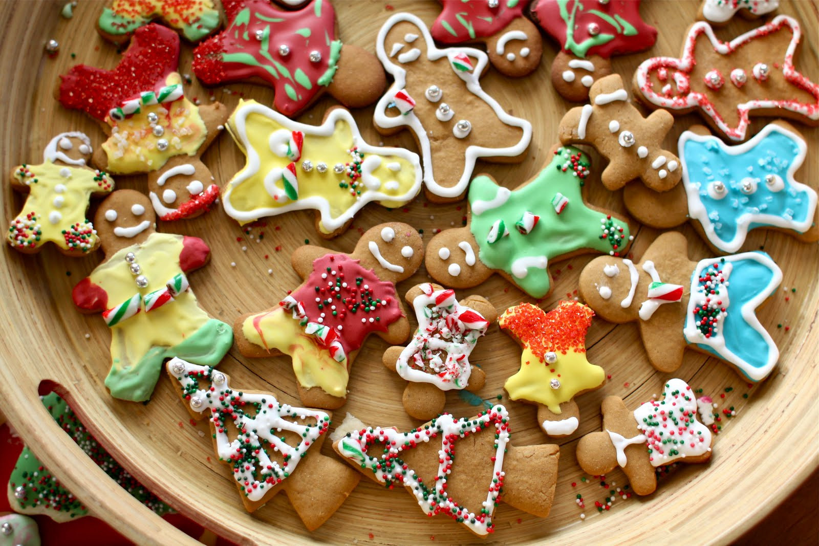 Christmas Gingerbread Cookies Recipe
 Under the High Chair The First Gingerbread of the Season