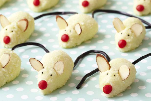 Christmas Mice Candy
 Christmas Mice Cookies Recipe by Barbara Grunes and