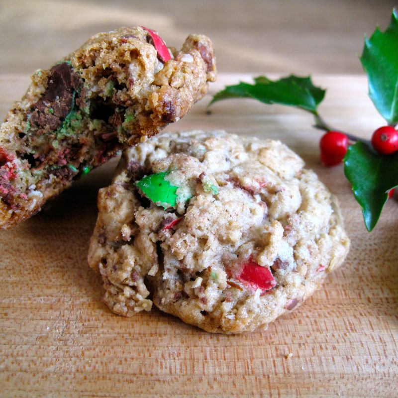 Christmas Oatmeal Cookies
 Pretzel M&M Oatmeal Cookies