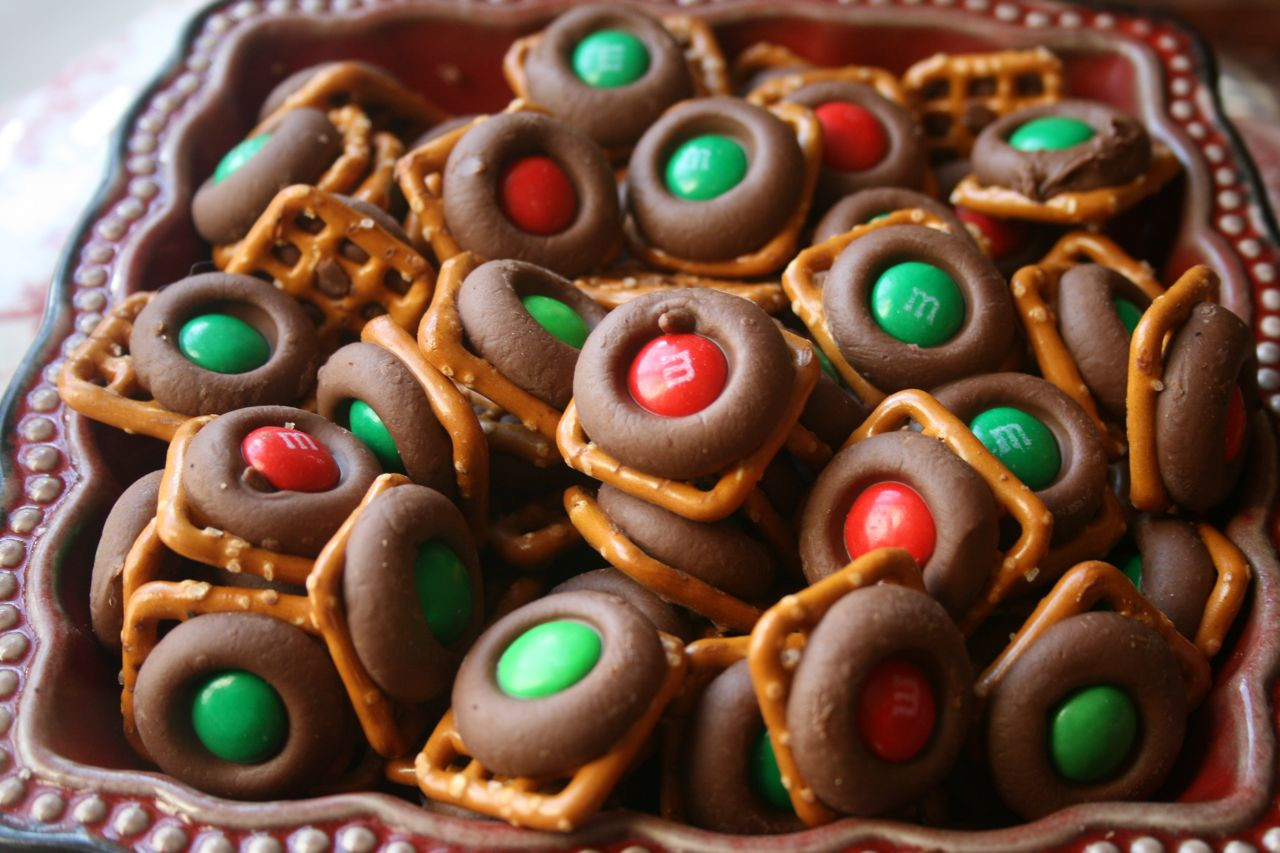 Christmas Pretzels Recipe
 Recipe Shoebox Holiday Baking 9 Easy Chocolate Pretzel