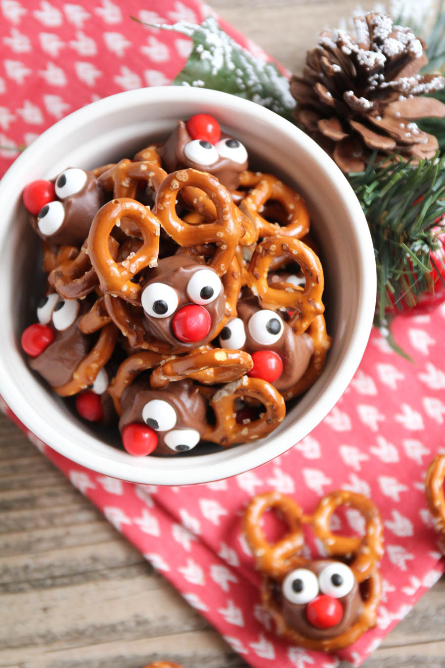 Christmas Pretzels Recipe
 18 Holiday Candy Recipes