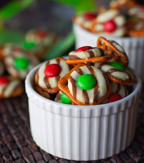 Christmas Pretzels Recipes
 Holiday Pretzel Bites Recipe Pinch of Yum