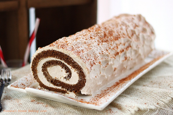 Christmas Roll Cakes
 Gingerbread roll cake recipe