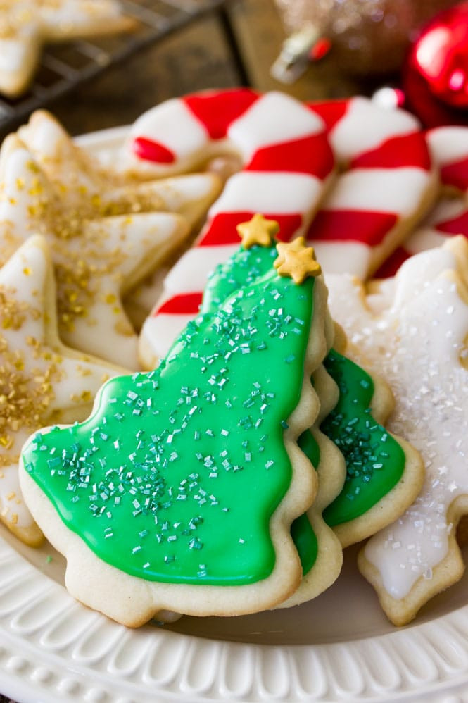 Christmas Sugar Cookies With Icing
 Easy Sugar Cookie Recipe With Frosting Sugar Spun Run