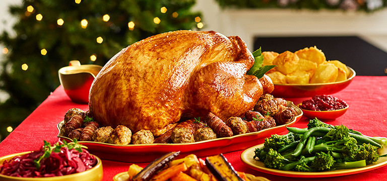 Christmas Turkey Dinner
 How To Cook A Turkey Christmas Dinner Tips & Timings from